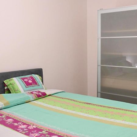 Апартаменти Cosy Colour Place Вільє-сюр-Марн Екстер'єр фото