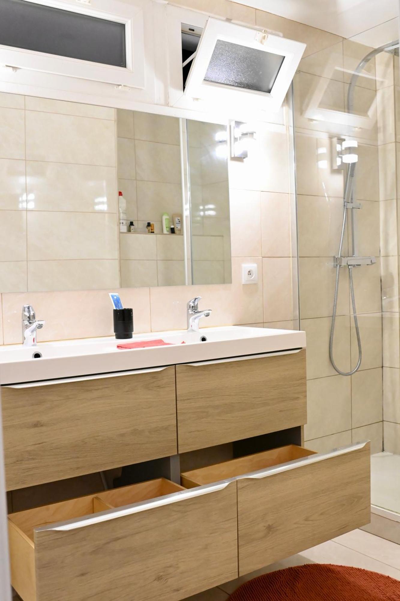 Апартаменти Cosy Colour Place Вільє-сюр-Марн Екстер'єр фото