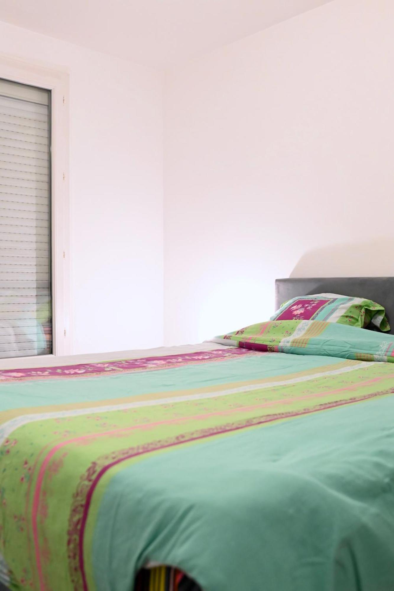Апартаменти Cosy Colour Place Вільє-сюр-Марн Екстер'єр фото